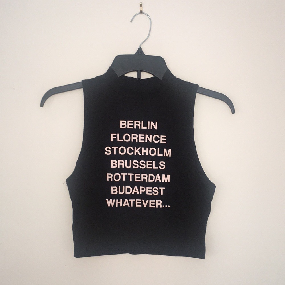 Graphic tank